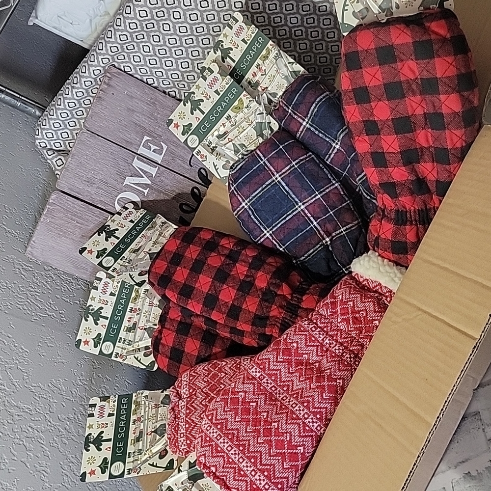 ✨️SALE✨️NWT ICE SCRAPER BUNDLE of 8